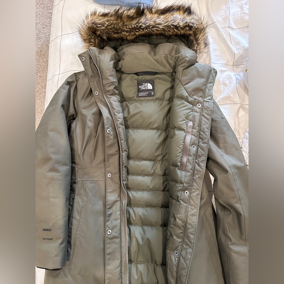 The North Face Arctic II Waterproof 550-Fill-Power Down Parka with Faux Fur Trim - Picture 3 of 6